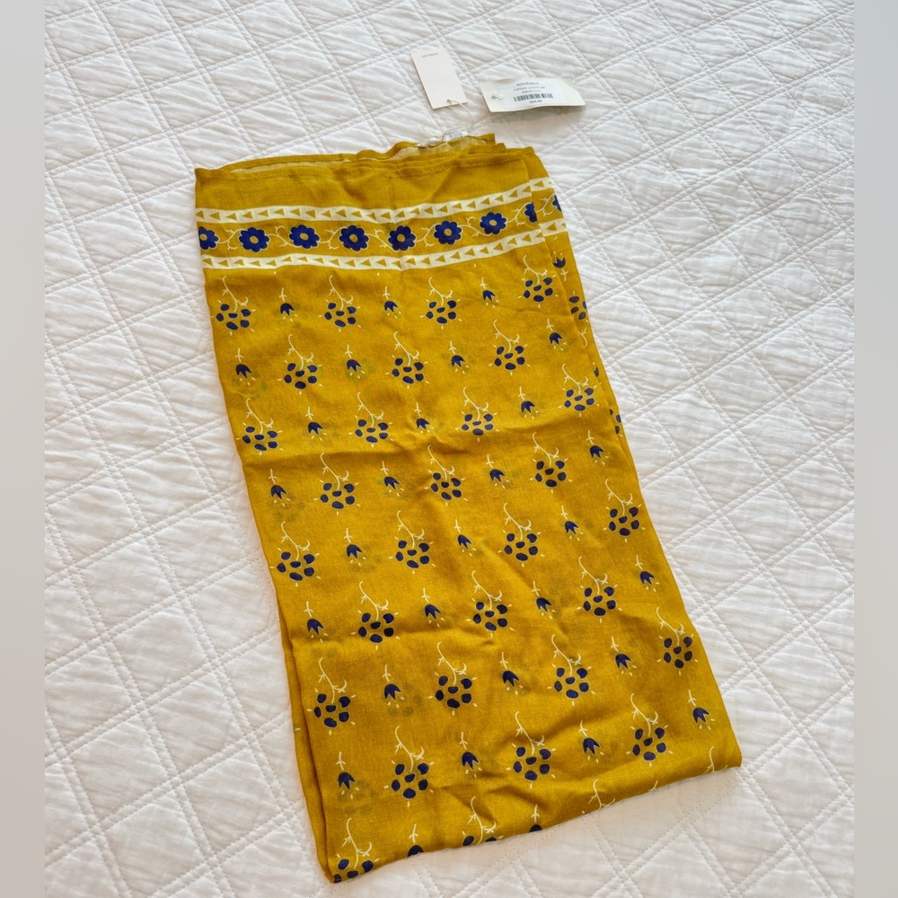 NWT Sundance Girasol Lane Scarf